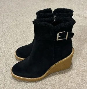 NWOT Franco Sarto Ulayna Suede Faux Shearling Wedge Booties Women’s 7.5 Black thumbnail 1