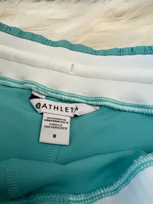 Athleta Trekkie Skort Sea Blue Size 8 Zip Pockets Built-In Shorts thumbnail 3