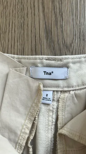 Aritzia cargo pants in cream color size 2 thumbnail 2