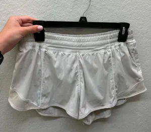 Lululemon Shorts Hotty Hot 2.5" Low-Rise thumbnail 1