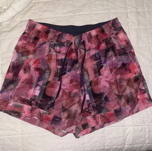 Red Size 8 thumbnail 1