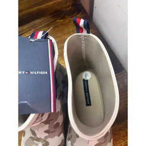 Tommy Hilfiger gray camo short rain boots size 6 thumbnail 8