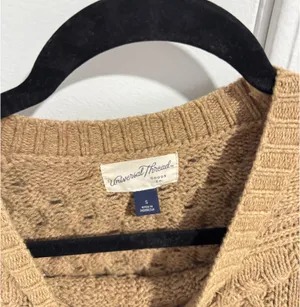 Universal Threads Sweater thumbnail 3