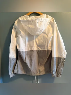 Columbia Women’s Philadelphia Phillies Flash Forward Sea Salt Windbreaker thumbnail 7