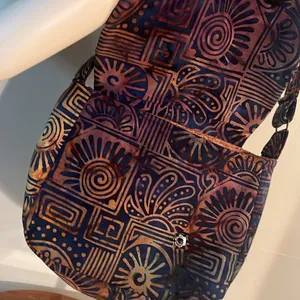 Quilted Shoulder bag hand crafted quilt pattern snap closure Blue thumbnail 2