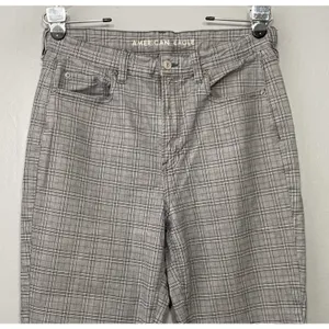 American Eagle Mom Straight Pants Size 14 Gray Plaid High Rise Preppy Trousers thumbnail 4