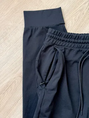 Uniqlo Ultra Stretch Active Jogger Pants thumbnail 3