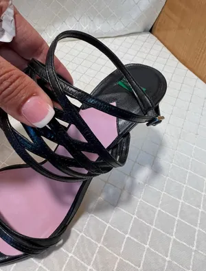 United Colors of Benetton strappy black sandal heel size 7.5 thumbnail 2