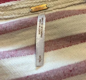 Free People women’s sweater small good used condition in pink/cream. thumbnail 2
