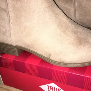 New True Craft 1” Heel Suede Feel Booties Natural thumbnail 5