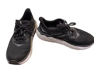 Hoka Arahi 5 wms black white walking running sneakers sz 7B SKU 10-112 thumbnail 1