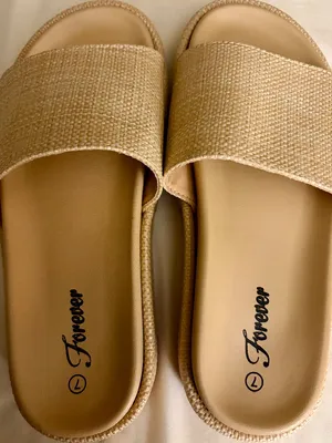 Forever women's beige raffia woven slide sandals in size 7 thumbnail 1