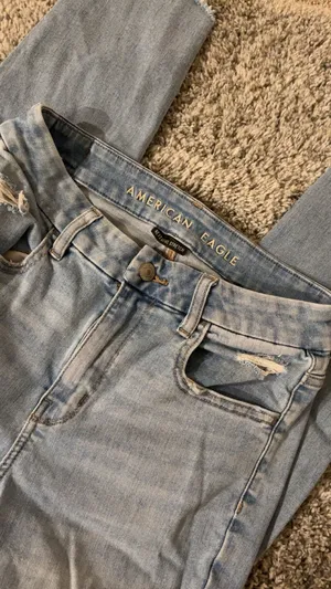 American Eagle Jeans thumbnail 3