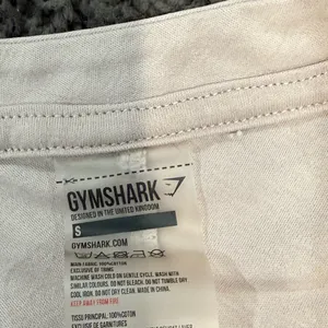 Gymshark Pink‎ Flutter Sleeve Crop Top thumbnail 4