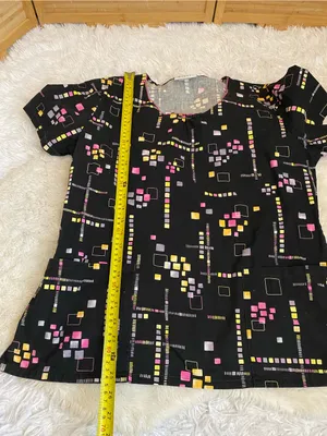 Fresh Scrubs black pattern scrub top woman’s medium thumbnail 6