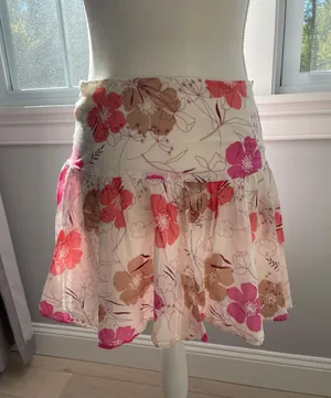 Victoria's Secret Floral print mini skirt thumbnail 1