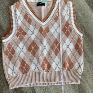 Urban Outfitters Y2k 2000s preppy Argyle academia sweater vest brown tan neutral medium new nwt thumbnail 10