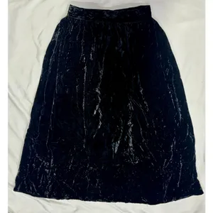Black Crushed Velvet Midi Skirt Dark Romantic Whimsigoth XS thumbnail 3