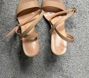 Tan Women's Heeled Sandals Size 7.5 thumbnail 1