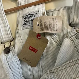NWT- Levi Denim Short Overhauls - XL thumbnail 4
