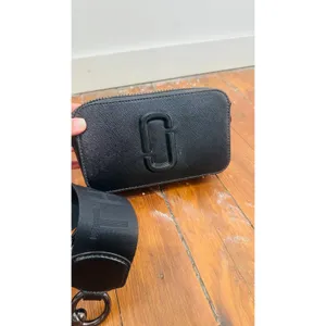 MARC JACOBS Black Leather Poly Coating The Snapshot DTM Corssbody Handbag thumbnail 2