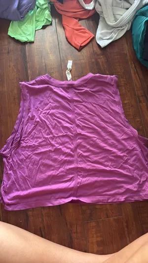 Lululemon Cropped Tank Top thumbnail 2