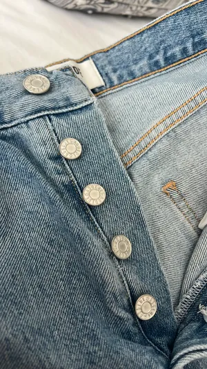 AGOLDE Parker Shorts thumbnail 4