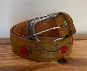 La Sierra Boots Women’s Rose Embroidered Western Cowgirl Leather Belt Size 34 thumbnail 1