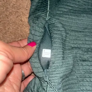 Lululemon‎ Venscape Hooded Balaclava Long Sleeve Quarter Zip Medium Forest 4 thumbnail 12