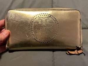 Tory Burch Metallic Gold Patent Leather Zip Around Wallet Credit Card Holder thumbnail 1