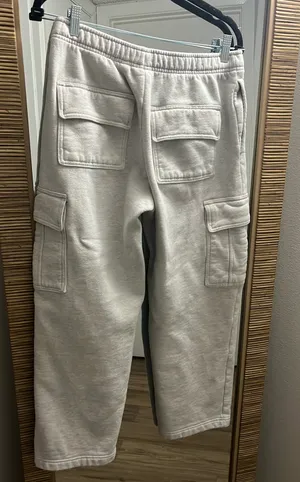 Aritzia Cargo Sweatpants Mega thumbnail 3