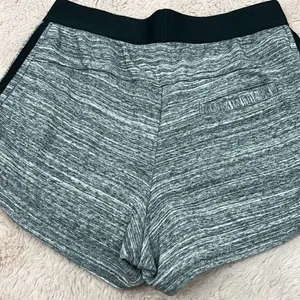 Adidas running shorts size small thumbnail 4