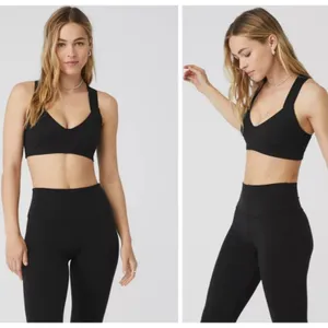 Alo Yoga Airbrush Rev It Up Bra Black Size M NWT Authentic ( Sold Out) thumbnail 2