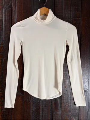 Babaton Women's Cream Long-Sleeve Turtleneck Top thumbnail 2