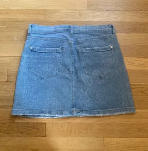 Kensie Paisley Jean Skirt thumbnail 4