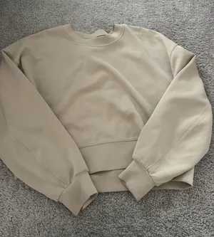 Lululemon sweatshirt thumbnail 1