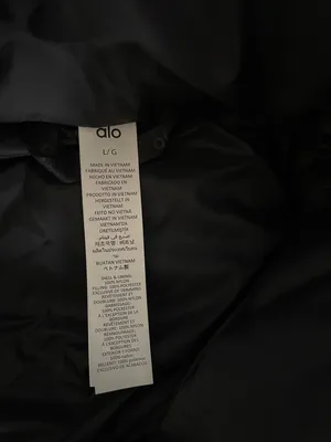 ALO Yoga NWT Gold Rush Puffer Jacket Full Zip, zipper pocket, very warm Black L thumbnail 10