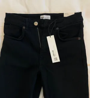 ZARA Flare Jeans thumbnail 4