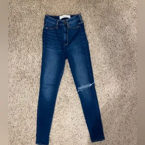 Abercrombie & Fitch Distressed Womens Jeans size 0 / W25 thumbnail 6