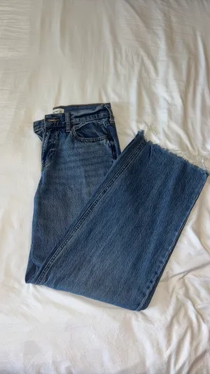 Abercrombie and Fitch blue jeans thumbnail 5