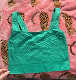 All in Workout Motion Top Tank Green thumbnail 1