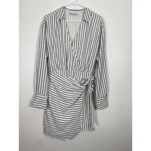 Abercrombie & Fitch White and Black Striped Wrap Mini Dress Size MT thumbnail 5