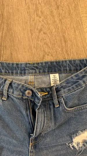 H&M Denim Shorts thumbnail 3