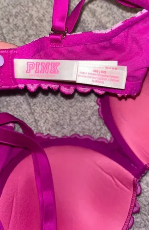 Victoria's Secret Bra thumbnail 3