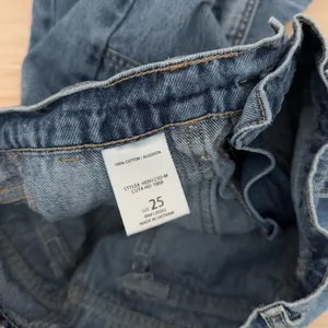 Altar'd State 25 Cargo Mid‎ Rise Jeans Stone Medium Wash Relaxed Baggy Grunge thumbnail 5