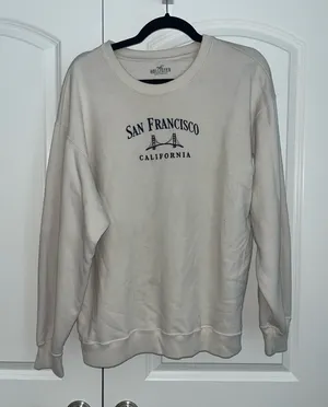 Hollister Embroidered Crewneck thumbnail 1