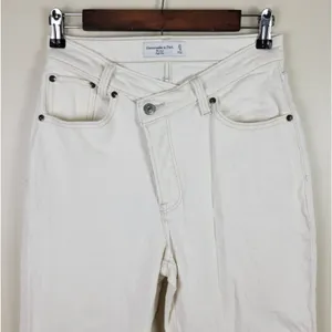 Abercrombie & Fitch Dad High-Rise Criss Cross Straight Leg Jeans Cream Size 4 thumbnail 6
