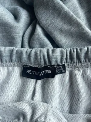 PrettyLittleThing Gray Sweatpants thumbnail 3