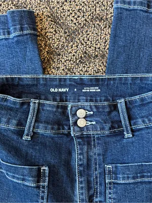 Old Navy Extra High-Rise Sky-Hi Wide Leg Dark Wash Jeans thumbnail 4