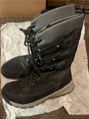 Columbia Women's Winter Boots size 9 thumbnail 1